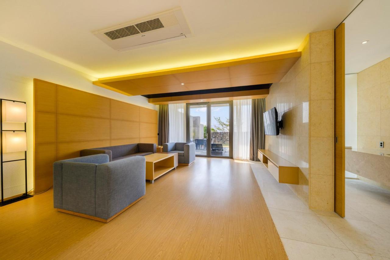 Stanford Hotel & Resort Jeju Exterior photo